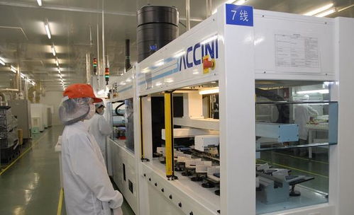 材料之光，科技脊梁——記中國科學家90年代顛覆性新材料研發之路